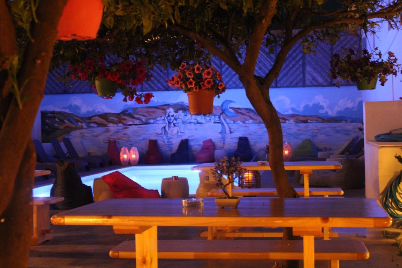 Siren Rooms And Apartments Paros Ngoại thất bức ảnh